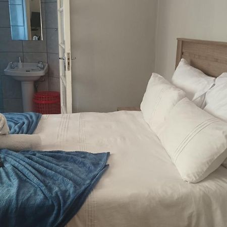 Bertha'S Place Apartment Pretoria Ngoại thất bức ảnh