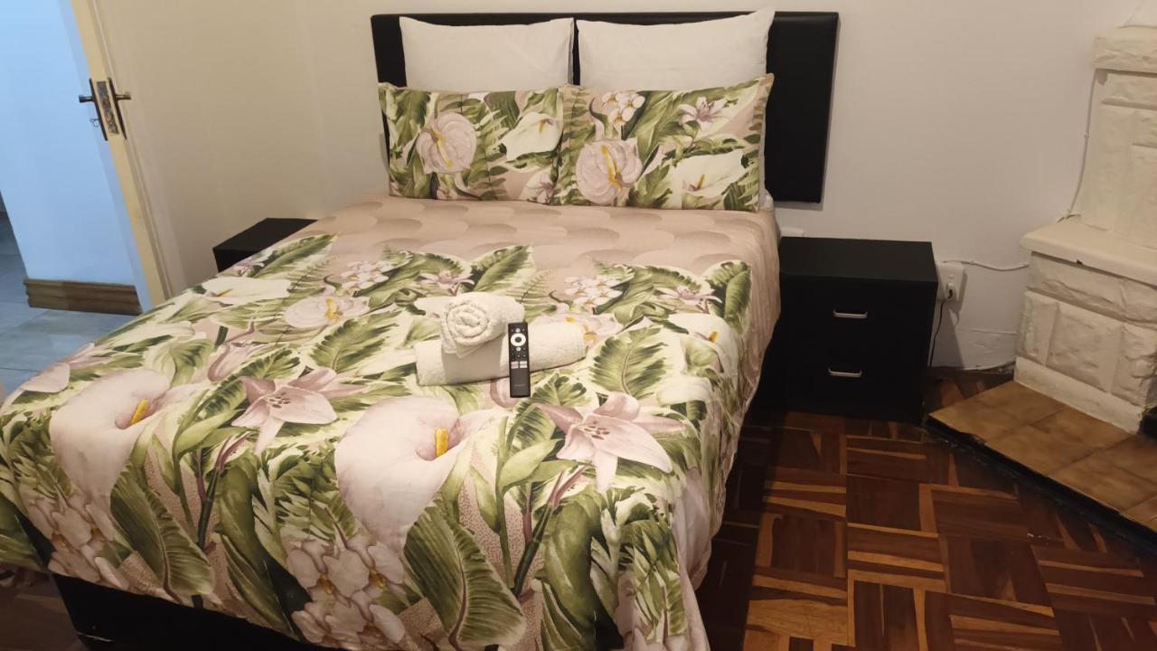 Bertha'S Place Apartment Pretoria Ngoại thất bức ảnh